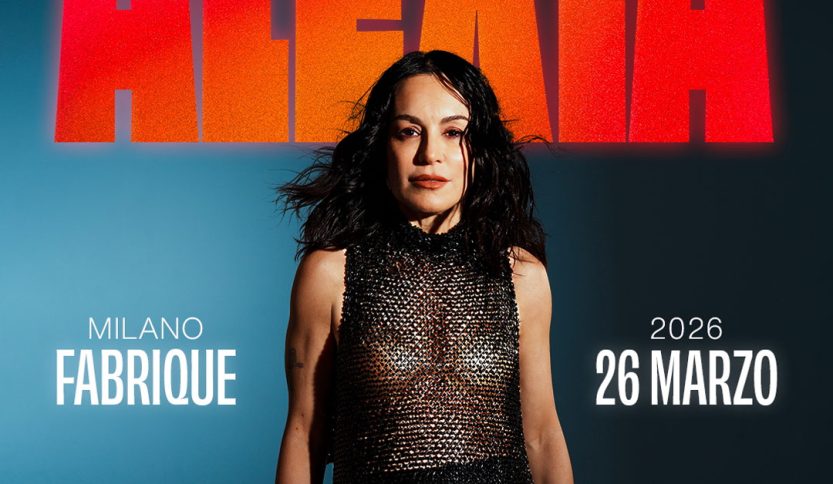 Alexia con la locandina dell'evento