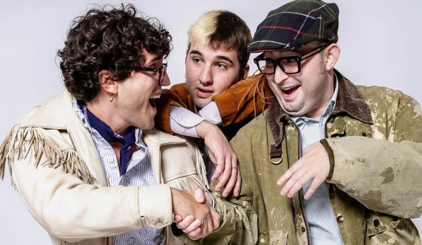 Disco Club Paradiso con sfondo lilla