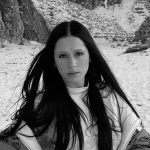 Giulia Caselli tra le montagne