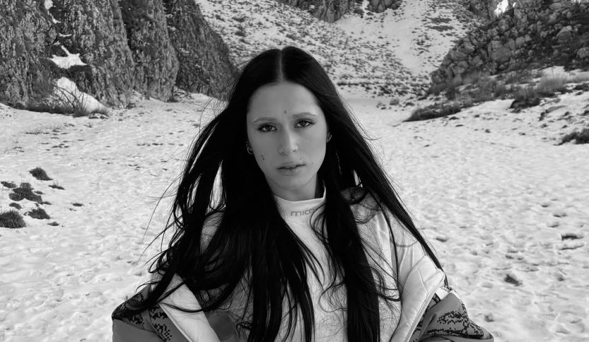 Giulia Caselli tra le montagne