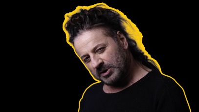 Christian Iansante con sfondo nero