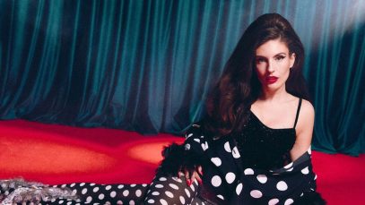 ditonellapiaga su un tappeto rosso