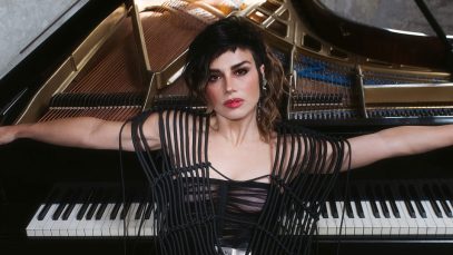 Dolcenera al pianoforte