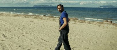 Dimartino in riva al mare