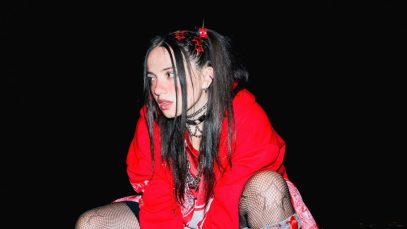 Etta con felpa rossa