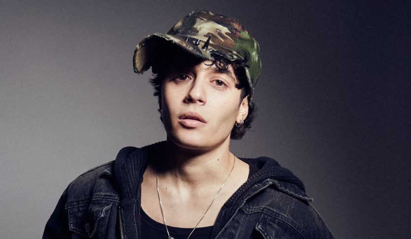 Senza Cri con cappello