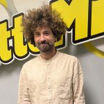 Gio Evan negli studi di Radio LatteMiele